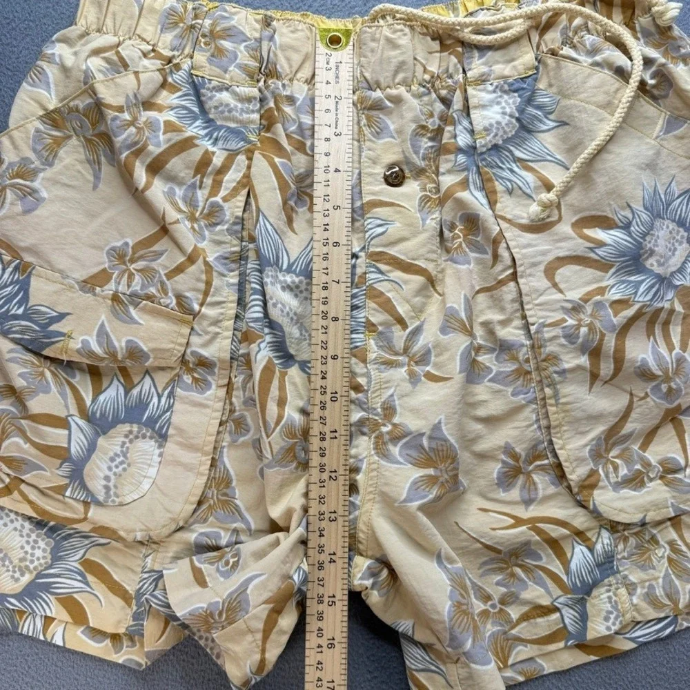 Tommy Bahama Swim Trunks Board Shorts XL Floral‎ Tan Nylon Cargo Mesh Lined Mens